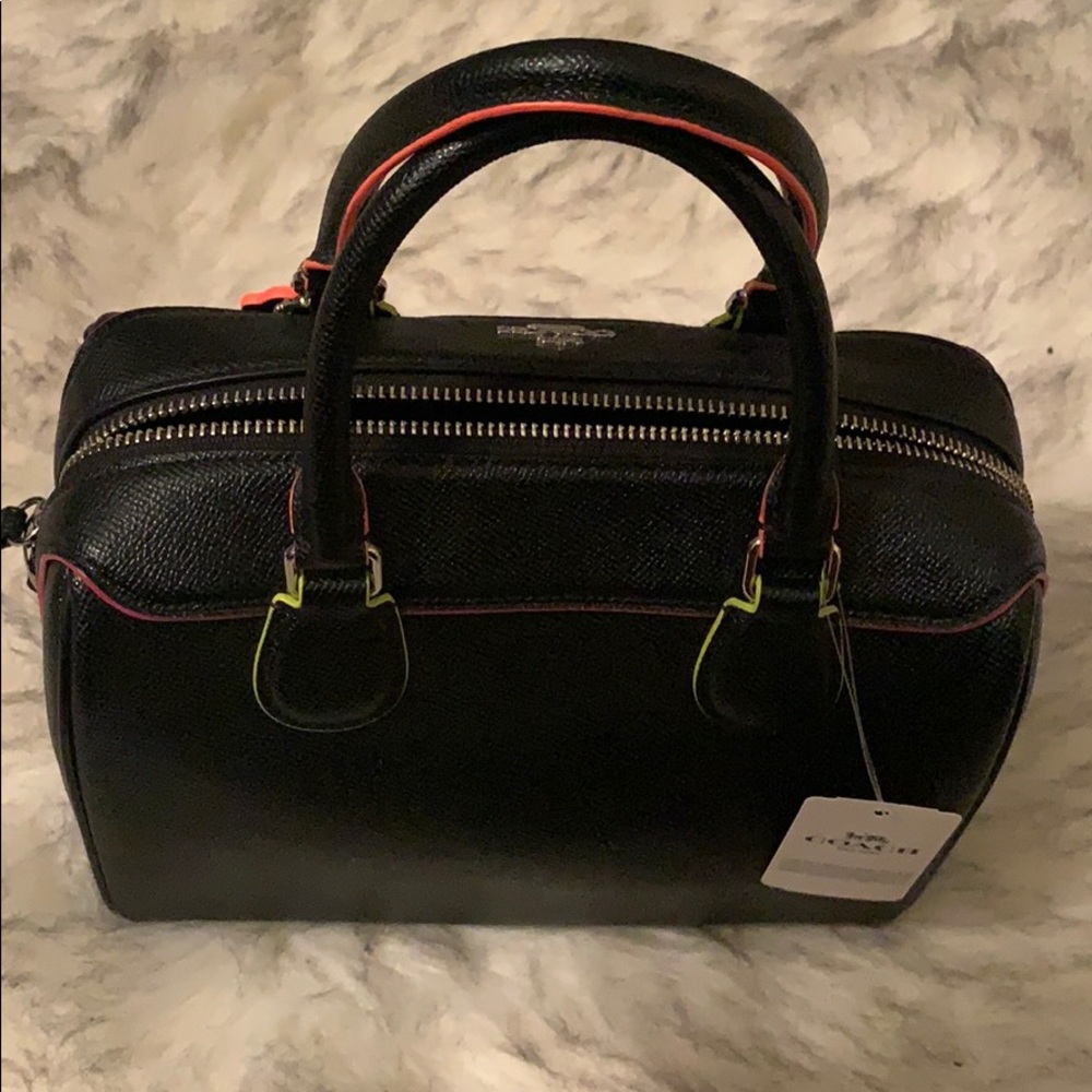 Handbag - Picture 3 of 4